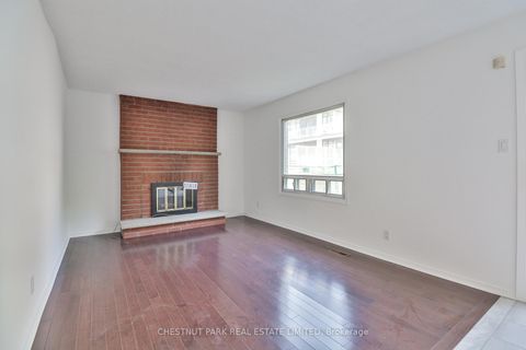 Photo 4 at 18 Dervock Crescent, Bayview Village, Toronto