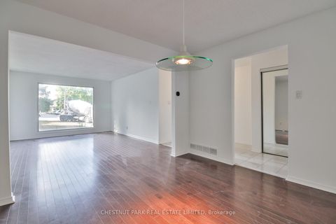 Photo 11 at 18 Dervock Crescent, Bayview Village, Toronto