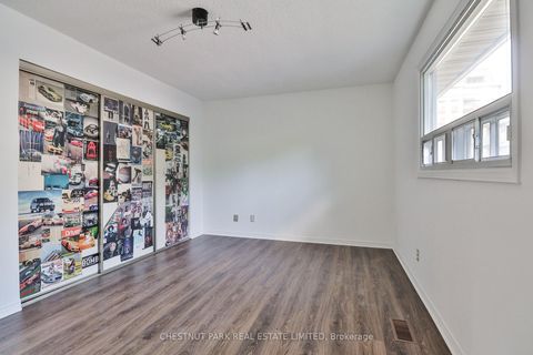 Photo 20 at 18 Dervock Crescent, Bayview Village, Toronto