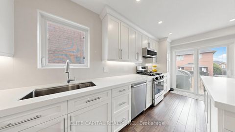 Photo 13 at 41 Knapton Drive, Woodland Hill, Newmarket