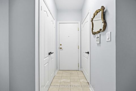 Photo 5 at 121 - 2111 Lake Shore Boulevard W, Mimico, Toronto