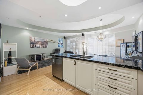 Photo 13 at 121 - 2111 Lake Shore Boulevard W, Mimico, Toronto