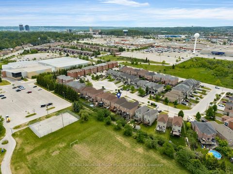 Photo 16 at 34 Arch Brown Court, East Bayfield, Barrie