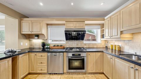Photo 10 at 27 Quincy Crescent, Henry Farm, Toronto