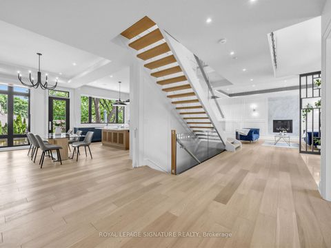 Photo 1 at 73 Starlight Crescent, Mill Pond, Richmond Hill