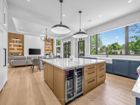 Photo 12 at 73 Starlight Crescent, Mill Pond, Richmond Hill