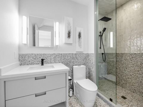 Photo 32 at 73 Starlight Crescent, Mill Pond, Richmond Hill