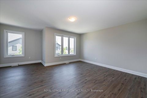 Photo 13 at 4 Stonehart Lane, East Bayfield, Barrie