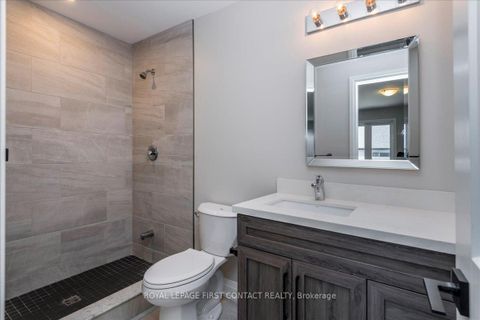 Photo 16 at 4 Stonehart Lane, East Bayfield, Barrie