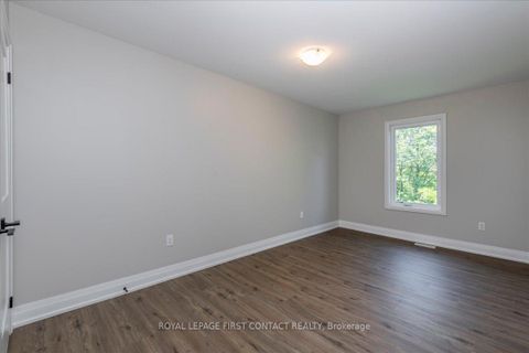 Photo 17 at 4 Stonehart Lane, East Bayfield, Barrie