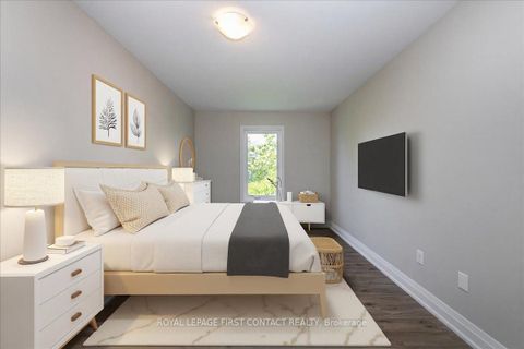 Photo 19 at 4 Stonehart Lane, East Bayfield, Barrie