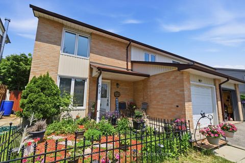 Photo 2 at 81 Doreen Crescent, Bowmanville, Clarington
