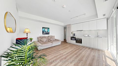 Photo 3 at 907 - 15 Queens Quay E, Waterfront Communities C8, Toronto