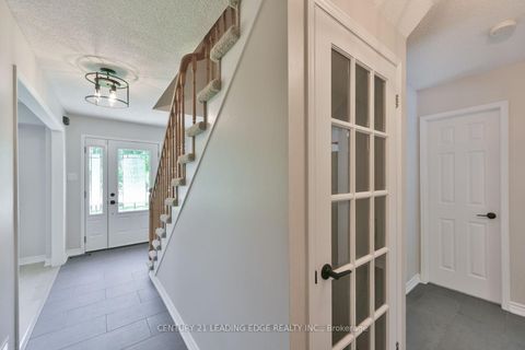 Photo 7 at 30 McGuire Crescent, Uxbridge