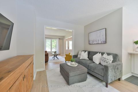 Photo 12 at 30 McGuire Crescent, Uxbridge