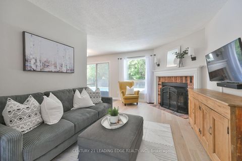 Photo 13 at 30 McGuire Crescent, Uxbridge