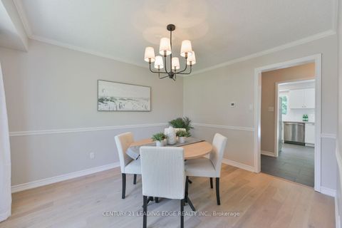 Photo 21 at 30 McGuire Crescent, Uxbridge