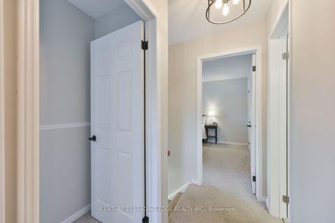Photo 26 at 30 McGuire Crescent, Uxbridge