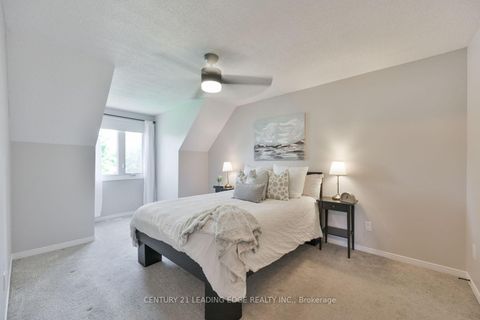 Photo 27 at 30 McGuire Crescent, Uxbridge