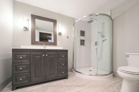 Photo 33 at 30 McGuire Crescent, Uxbridge