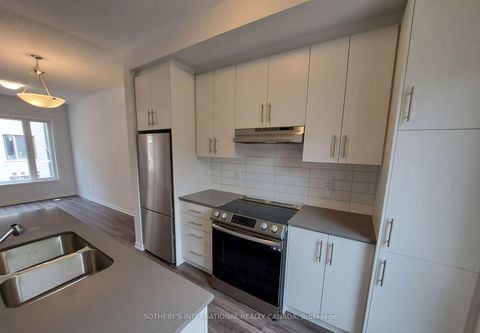 Photo 1 at 77 - 10 William Jackson Way, New Toronto, Toronto