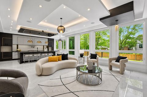 Photo 1 at 164 Norton Avenue, Willowdale East, Toronto