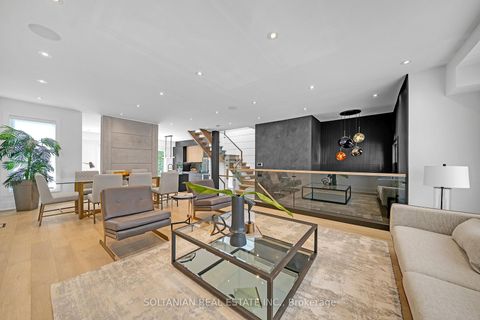 Photo 1 at 24 Fairside Avenue, East York, Toronto