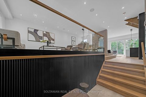 Photo 13 at 24 Fairside Avenue, East York, Toronto