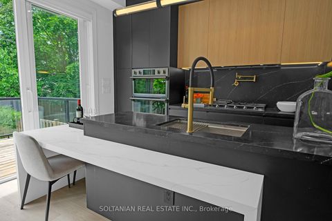 Photo 17 at 24 Fairside Avenue, East York, Toronto