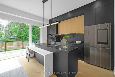 Photo 20 at 24 Fairside Avenue, East York, Toronto