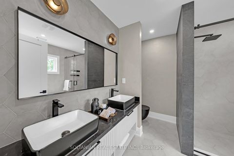 Photo 32 at 24 Fairside Avenue, East York, Toronto