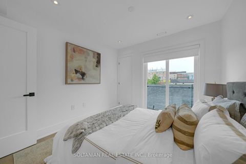 Photo 34 at 24 Fairside Avenue, East York, Toronto