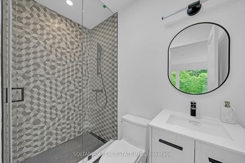 Photo 36 at 24 Fairside Avenue, East York, Toronto