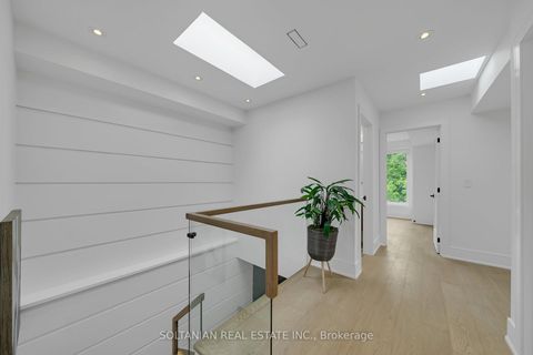 Photo 39 at 24 Fairside Avenue, East York, Toronto