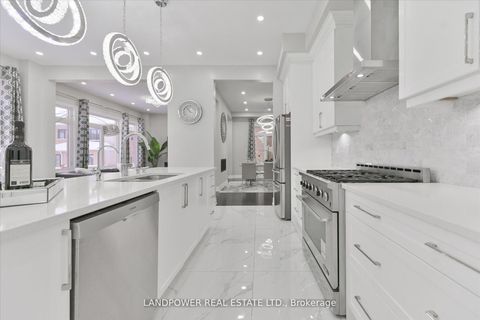 Photo 13 at 20 Tesla Crescent, Holland Landing, East Gwillimbury