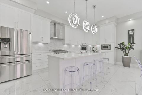 Photo 16 at 20 Tesla Crescent, Holland Landing, East Gwillimbury
