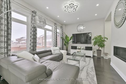 Photo 17 at 20 Tesla Crescent, Holland Landing, East Gwillimbury