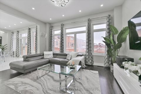 Photo 18 at 20 Tesla Crescent, Holland Landing, East Gwillimbury
