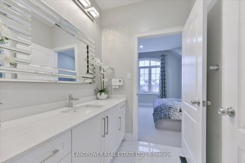 Photo 34 at 20 Tesla Crescent, Holland Landing, East Gwillimbury
