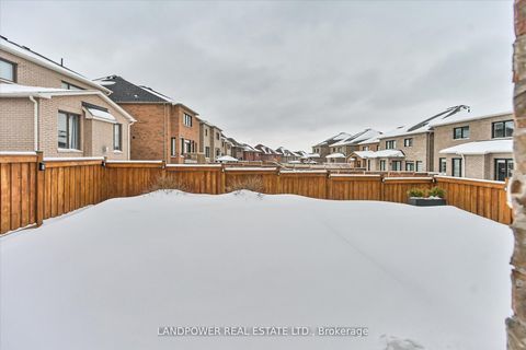 Photo 38 at 20 Tesla Crescent, Holland Landing, East Gwillimbury