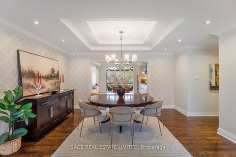 Photo 10 at 31 Ashwood Crescent, Rosethorn, Toronto