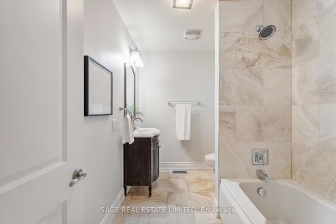 Photo 18 at 31 Ashwood Crescent, Rosethorn, Toronto