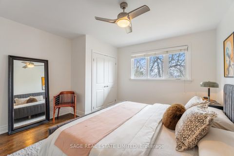 Photo 26 at 31 Ashwood Crescent, Rosethorn, Toronto