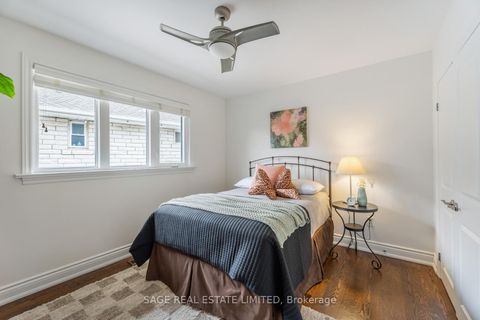 Photo 27 at 31 Ashwood Crescent, Rosethorn, Toronto