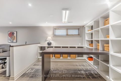 Photo 36 at 31 Ashwood Crescent, Rosethorn, Toronto