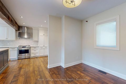 Photo 11 at 15 SCARBOROUGH HEIGHTS Boulevard, Cliffcrest, Toronto