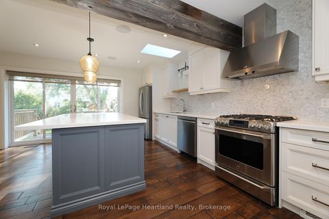 Photo 14 at 15 SCARBOROUGH HEIGHTS Boulevard, Cliffcrest, Toronto