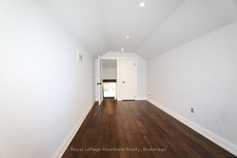 Photo 18 at 15 SCARBOROUGH HEIGHTS Boulevard, Cliffcrest, Toronto