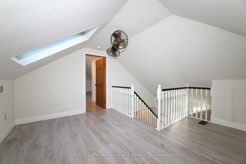 Photo 23 at 15 SCARBOROUGH HEIGHTS Boulevard, Cliffcrest, Toronto
