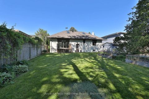 Photo 30 at 15 SCARBOROUGH HEIGHTS Boulevard, Cliffcrest, Toronto
